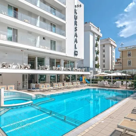 호텔 Kursaal - Fronte Mare Con Piscina 리치오네