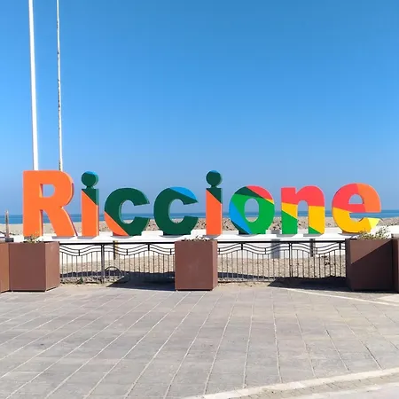 호텔 Kursaal - Fronte Mare Con Piscina 3*
