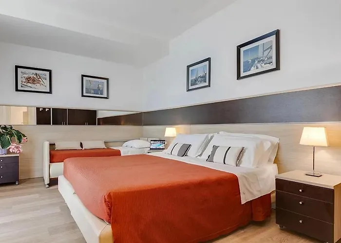 Kursaal - Fronte Mare Con Piscina 3*