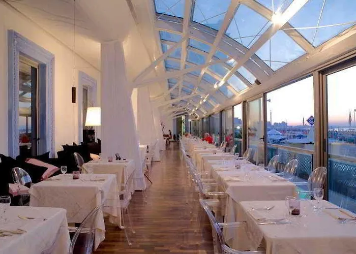 Kursaal - Fronte Mare Con Piscina ホテル