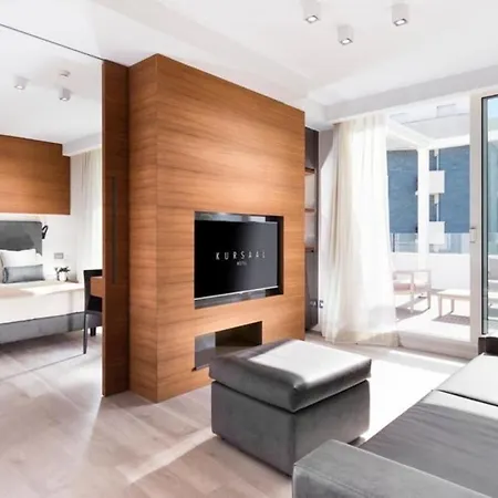 Kursaal - Fronte Mare Con Piscina 酒店