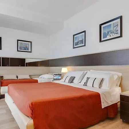 Kursaal - Fronte Mare Con Piscina 3*