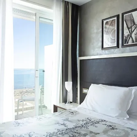 فندق Kursaal - Fronte Mare Con Piscina ريتشيوني