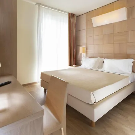 Kursaal - Fronte Mare Con Piscina