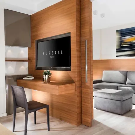 Kursaal - Fronte Mare Con Piscina 酒店 3*