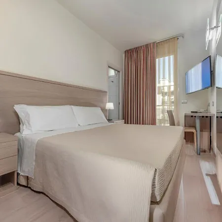 Kursaal - Fronte Mare Con Piscina