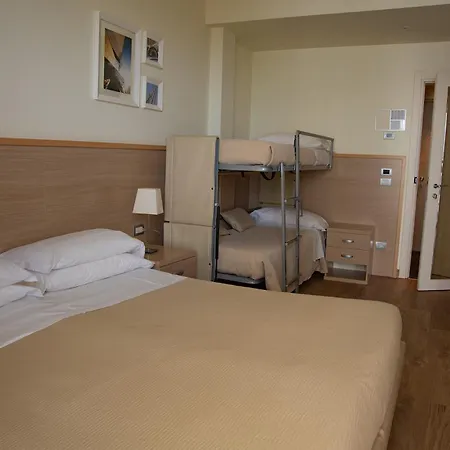 Kursaal - Fronte Mare Con Piscina فندق