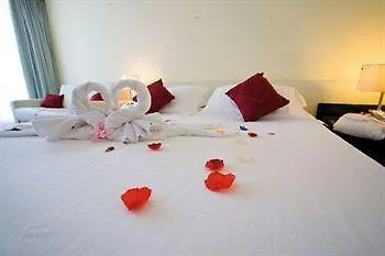 فندق Kursaal - Fronte Mare Con Piscina 3*