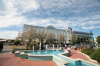 Kursaal - Fronte Mare Con Piscina ريتشيوني