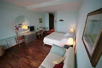 فندق Kursaal - Fronte Mare Con Piscina ريتشيوني