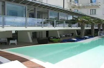 فندق Kursaal - Fronte Mare Con Piscina ريتشيوني