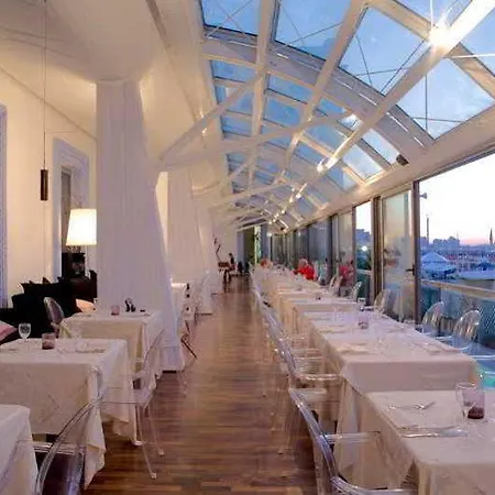 Kursaal - Fronte Mare Con Piscina فندق