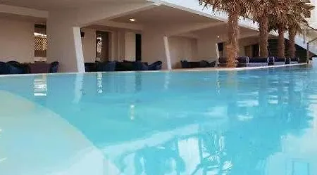 Kursaal - Fronte Mare Con Piscina