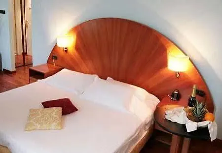 فندق Kursaal - Fronte Mare Con Piscina