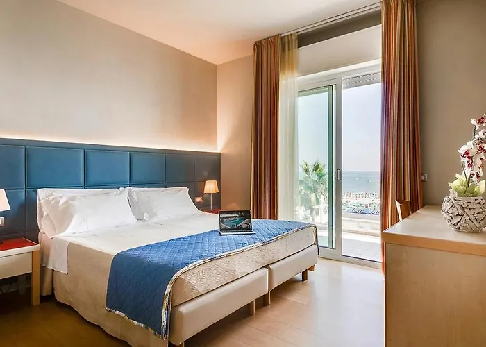 Kursaal - Fronte Mare Con Piscina Hotel