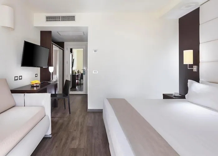 Hotel Kursaal - Fronte Mare Con Piscina Riccione