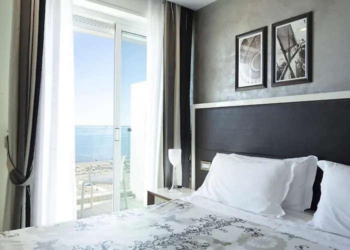 Hotel Kursaal - Fronte Mare Con Piscina Riccione