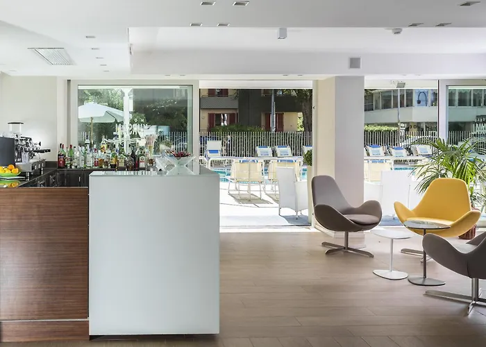 Kursaal - Fronte Mare Con Piscina 3* Riccione