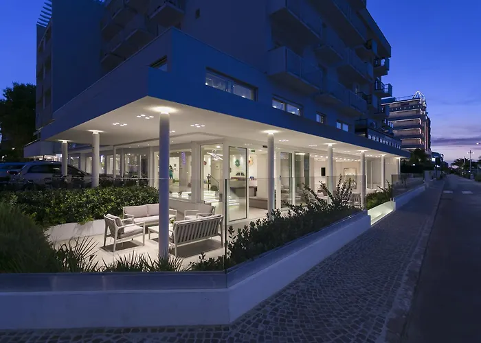 Kursaal - Fronte Mare Con Piscina Hotel